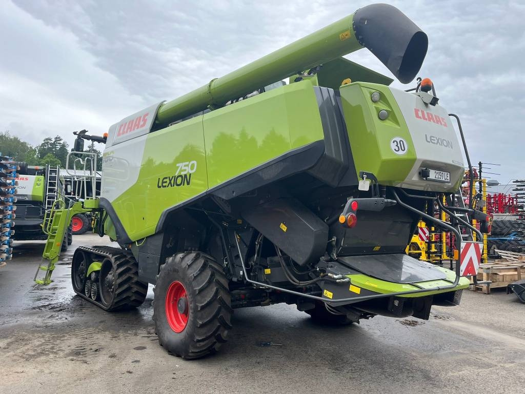 Claas Lexion 750 TT - מקצרת קומבינה: תמונה 4 Claas Lexion 750 TT - מקצרת קומבינה: תמונה 4