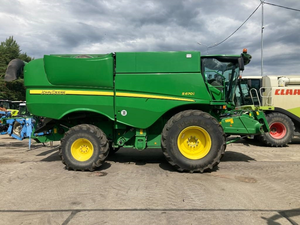John Deere S 670 i - מקצרת קומבינה: תמונה 4 John Deere S 670 i - מקצרת קומבינה: תמונה 4