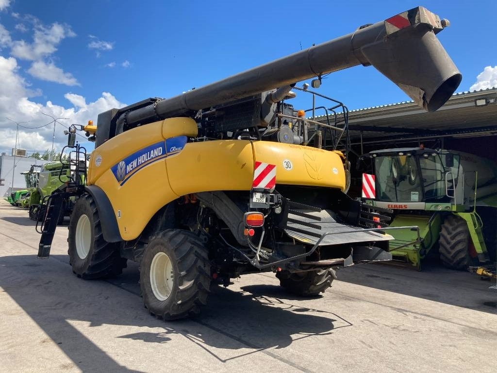 New Holland CR 9090 - מקצרת קומבינה: תמונה 5 New Holland CR 9090 - מקצרת קומבינה: תמונה 5