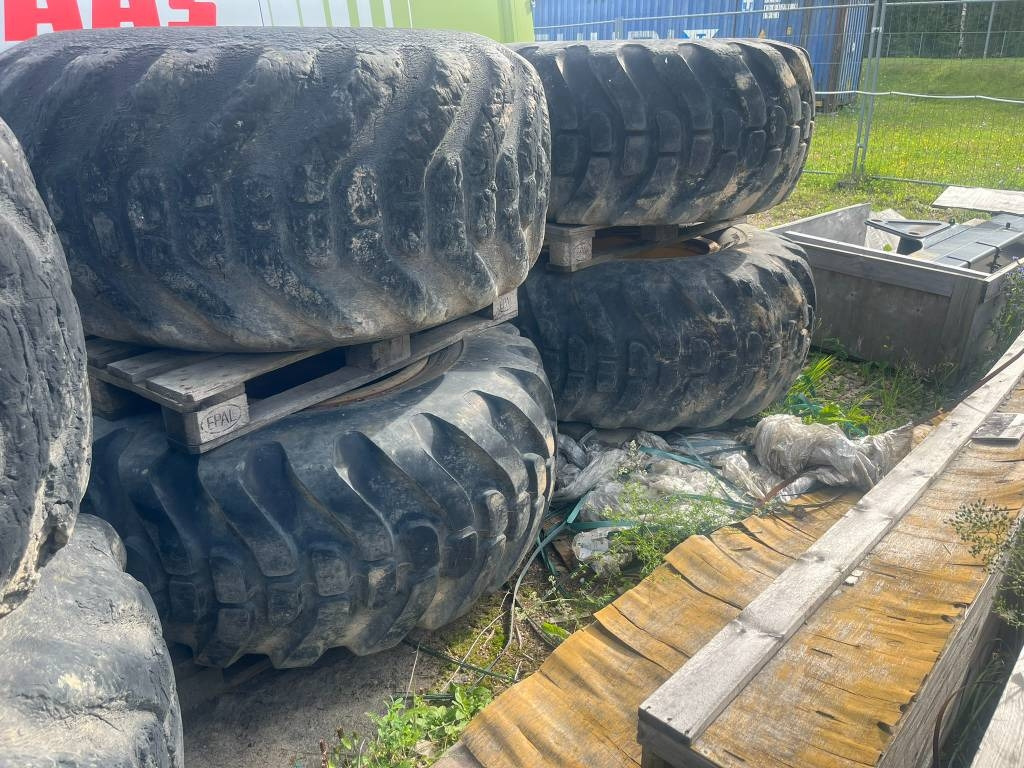 Ponsse Elephant - חבילת גלגלים וצמיגים עבור ציוד יער: תמונה 3 Ponsse Elephant - חבילת גלגלים וצמיגים עבור ציוד יער: תמונה 3