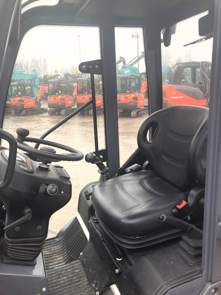 VM Loader 1040LXC - מעמיס קומפקטי: תמונה 5 VM Loader 1040LXC - מעמיס קומפקטי: תמונה 5
