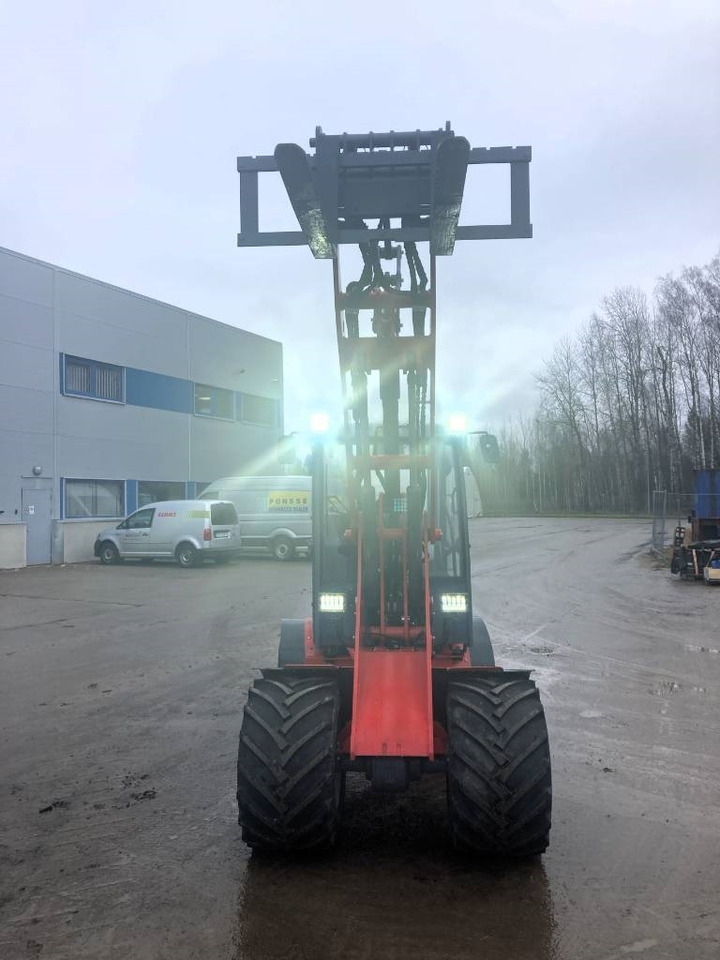 VM Loader 1040LXC - מעמיס קומפקטי: תמונה 2 VM Loader 1040LXC - מעמיס קומפקטי: תמונה 2
