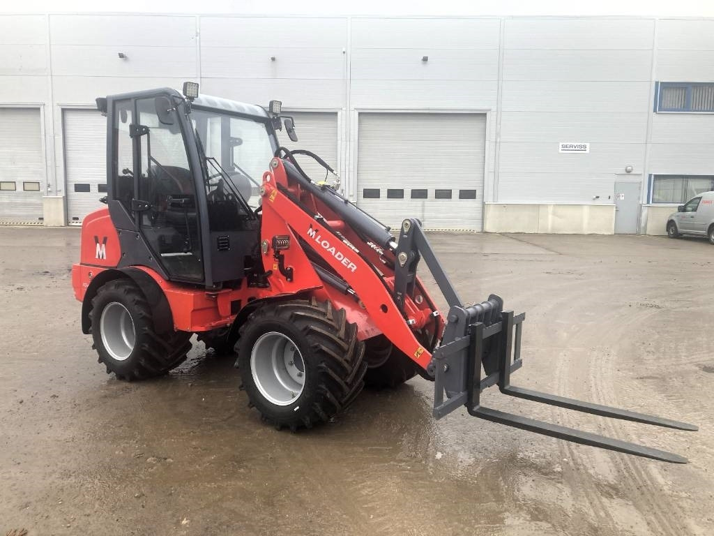 VM Loader 1040LXC - מעמיס קומפקטי: תמונה 3 VM Loader 1040LXC - מעמיס קומפקטי: תמונה 3
