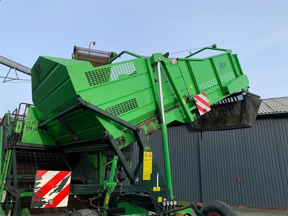 AVR
8200 Spirit Ekstra aksel med hjultræk - מקצרת תפוחי אדמה: תמונה 4 AVR
8200 Spirit Ekstra aksel med hjultræk - מקצרת תפוחי אדמה: תמונה 4