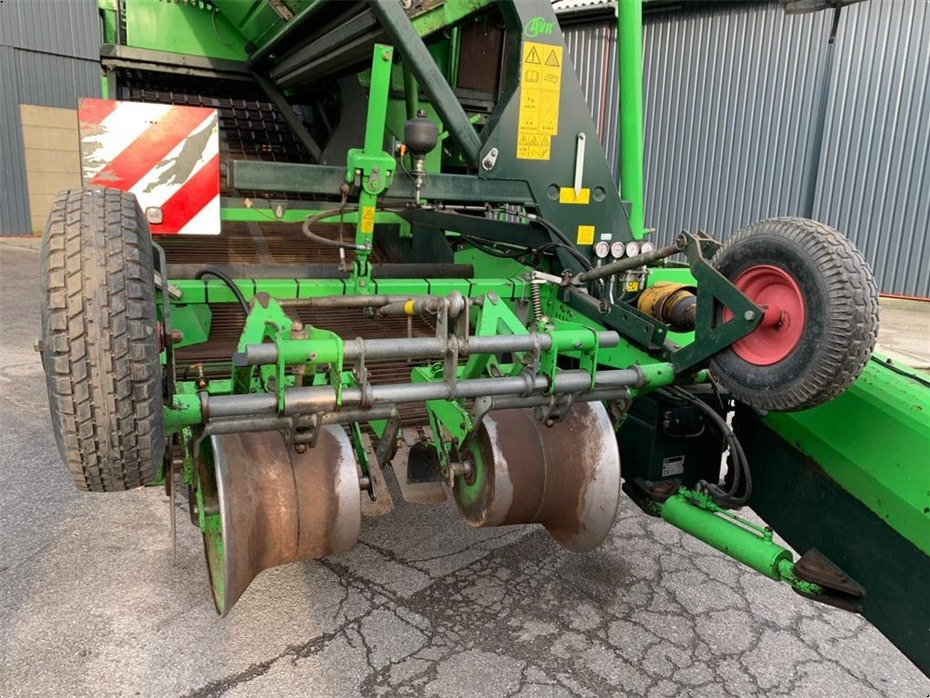 מקצרת תפוחי אדמה AVR
8200 Spirit Ekstra aksel med hjultræk: תמונה 9