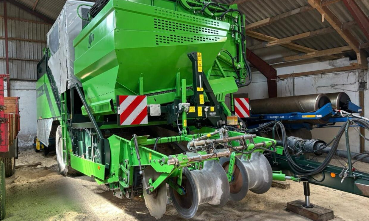 AVR SPIRIT 9200 - מקצרת תפוחי אדמה: תמונה 1 AVR SPIRIT 9200 - מקצרת תפוחי אדמה: תמונה 1
