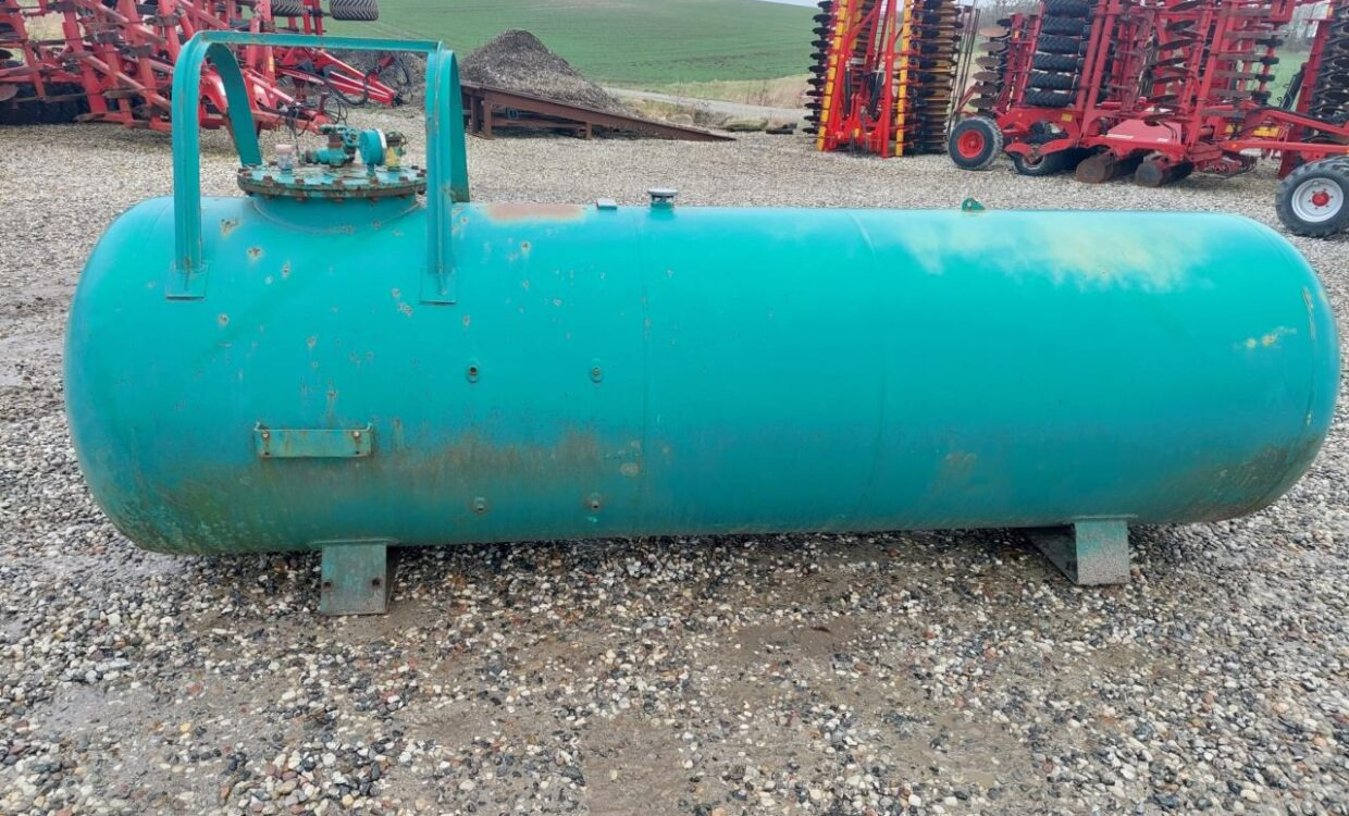 Agrodan Ammoniaktank 2500 kg - ציוד דישון, מכל אחסון: תמונה 2 Agrodan Ammoniaktank 2500 kg - ציוד דישון, מכל אחסון: תמונה 2