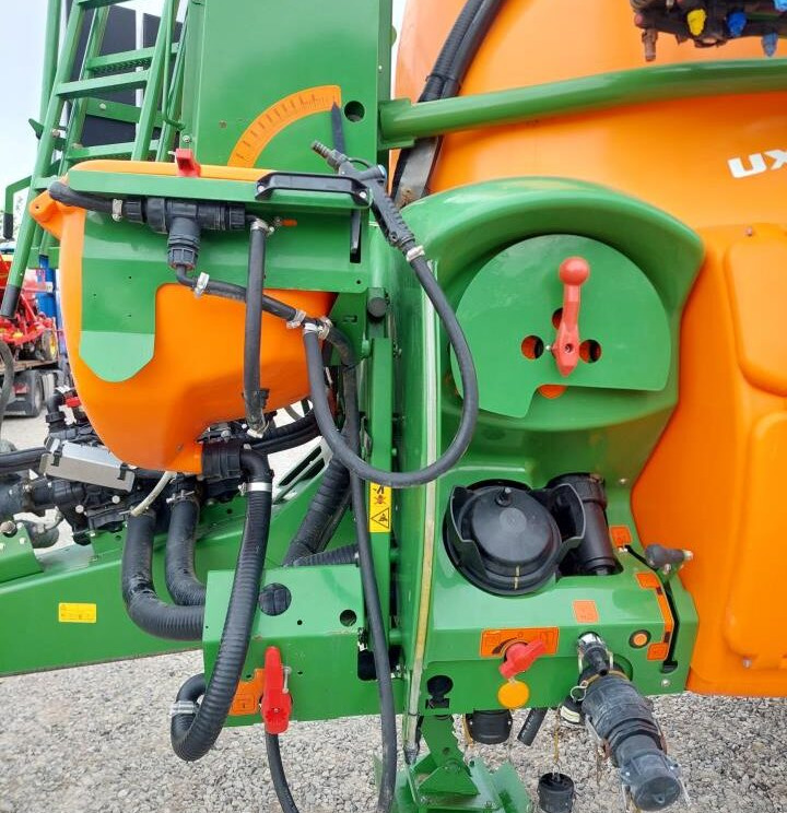Amazone UX 5200 - 28m med Ama-Select - מרסס נגרר: תמונה 4 Amazone UX 5200 - 28m med Ama-Select - מרסס נגרר: תמונה 4