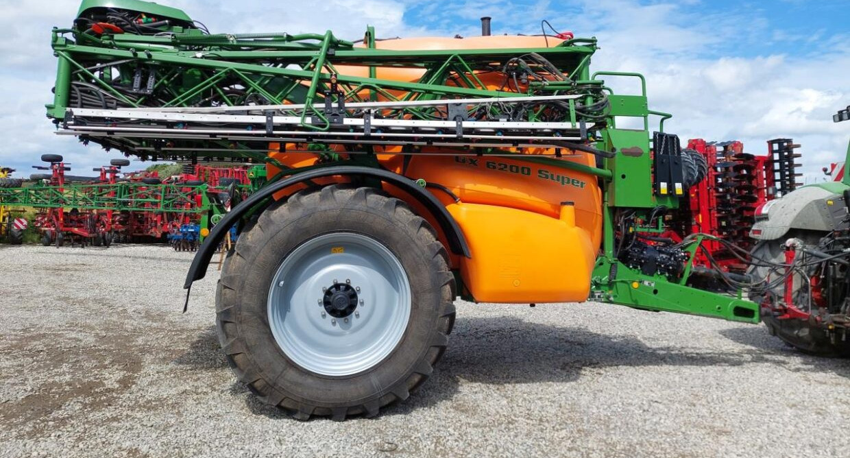 Amazone UX 6200 Super- 36m m GPS - מרסס נגרר: תמונה 3 Amazone UX 6200 Super- 36m m GPS - מרסס נגרר: תמונה 3