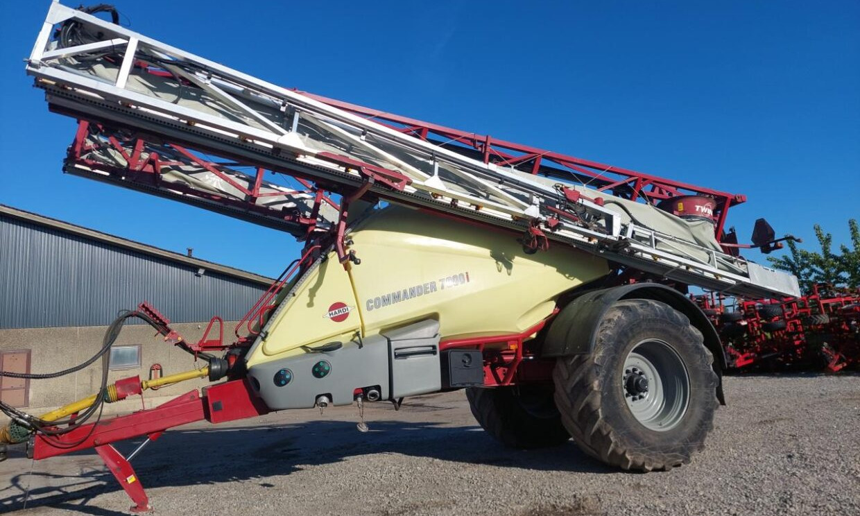 Hardi Commander 7000i - 36 m Twin - מרסס נגרר: תמונה 2 Hardi Commander 7000i - 36 m Twin - מרסס נגרר: תמונה 2
