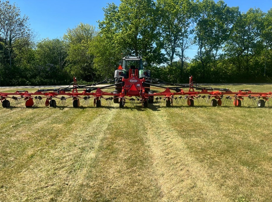 Kuhn 13M SPREDER - גורף/ מגרפה: תמונה 1 Kuhn 13M SPREDER - גורף/ מגרפה: תמונה 1