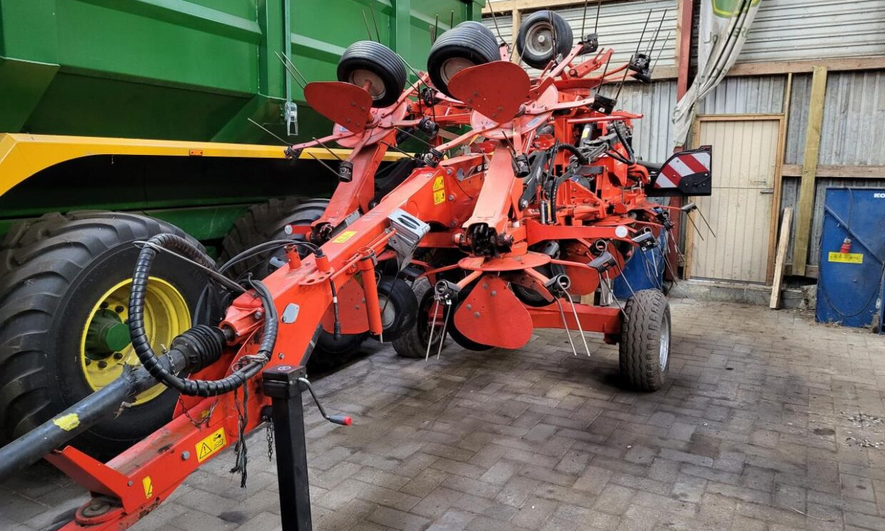 Kuhn 13M SPREDER - גורף/ מגרפה: תמונה 1 Kuhn 13M SPREDER - גורף/ מגרפה: תמונה 1