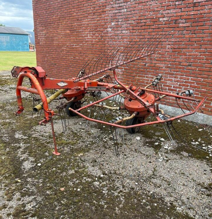 Kuhn GSR 25 N - גורף/ מגרפה: תמונה 1 Kuhn GSR 25 N - גורף/ מגרפה: תמונה 1