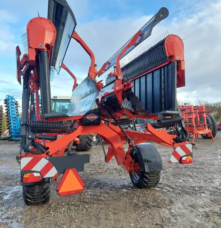 Kuhn Merge Maxx 950 - גורף/ מגרפה: תמונה 4 Kuhn Merge Maxx 950 - גורף/ מגרפה: תמונה 4