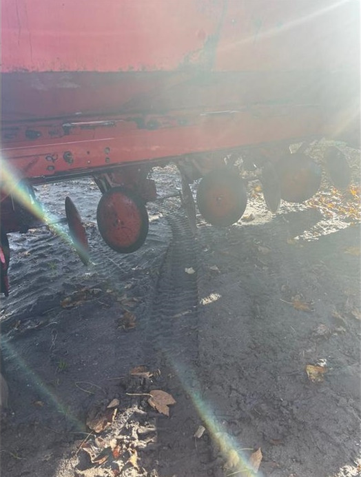 Kverneland UN 3200 - משתיל תפוחי אדמה: תמונה 4 Kverneland UN 3200 - משתיל תפוחי אדמה: תמונה 4