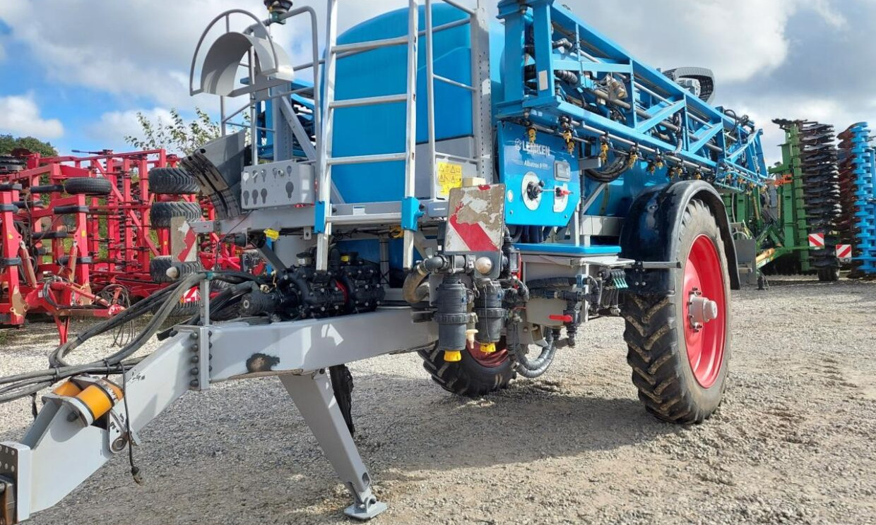 Lemken ALBATROS 9 6000 L med GPS - מרסס נגרר: תמונה 3 Lemken ALBATROS 9 6000 L med GPS - מרסס נגרר: תמונה 3