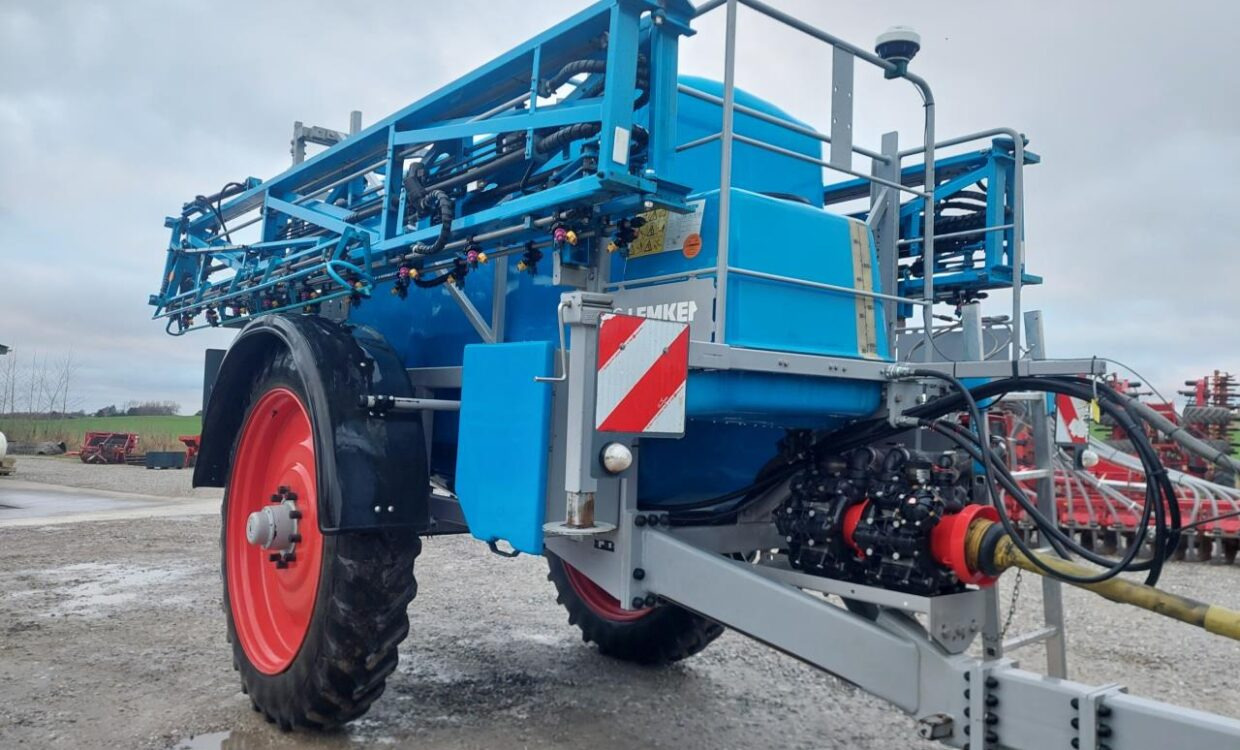 Lemken Primus 45 med GPS (4500L) - מרסס נגרר: תמונה 3 Lemken Primus 45 med GPS (4500L) - מרסס נגרר: תמונה 3