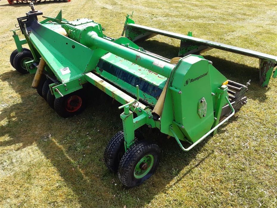 Rumptstad
RSF 2000 - קלטרת סיבובית: תמונה 1 Rumptstad
RSF 2000 - קלטרת סיבובית: תמונה 1