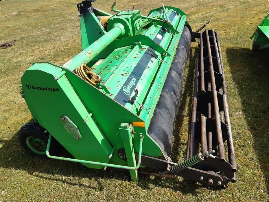 Rumptstad
RSF 2000 - קלטרת סיבובית: תמונה 3 Rumptstad
RSF 2000 - קלטרת סיבובית: תמונה 3