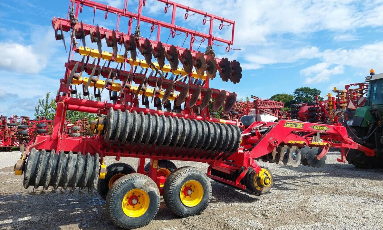 Väderstad Carrier 820 tallerkenharve - משדדת דיסק: תמונה 3 Väderstad Carrier 820 tallerkenharve - משדדת דיסק: תמונה 3