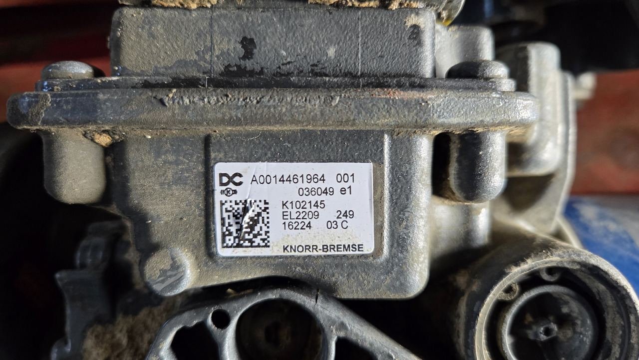 KNORR-BREMSE CONTROL UNIT EAPU K 102145 - ECU עבור משאית: תמונה 5 KNORR-BREMSE CONTROL UNIT EAPU K 102145 - ECU עבור משאית: תמונה 5