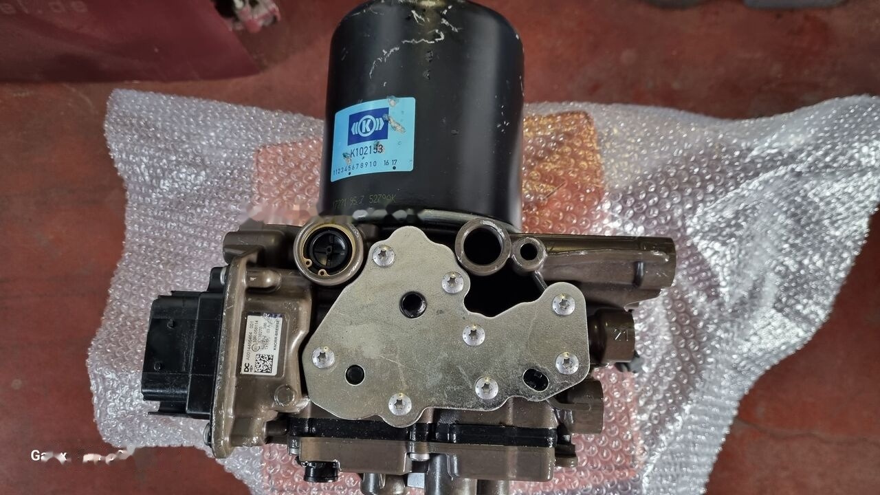Knorr-Bremse AIR DRYER UNIT EAPU K138270 Mercedes-Benz ACTROS MP4 EURO 6 - ECU עבור משאית: תמונה 3 Knorr-Bremse AIR DRYER UNIT EAPU K138270 Mercedes-Benz ACTROS MP4 EURO 6 - ECU עבור משאית: תמונה 3