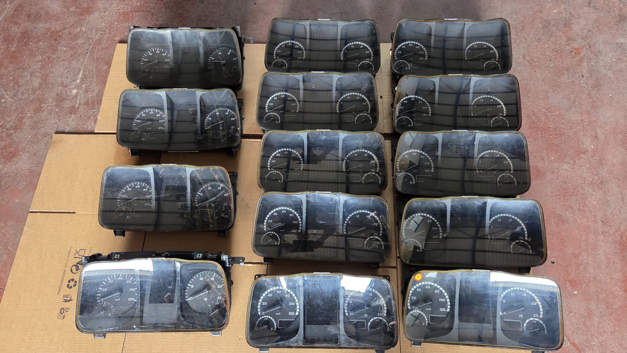 MERCEDES-BENZ INSTRUMENT PANEL ACTROS ATEGO EURO 6 - לוח מחוונים עבור משאית: תמונה 1 MERCEDES-BENZ INSTRUMENT PANEL ACTROS ATEGO EURO 6 - לוח מחוונים עבור משאית: תמונה 1