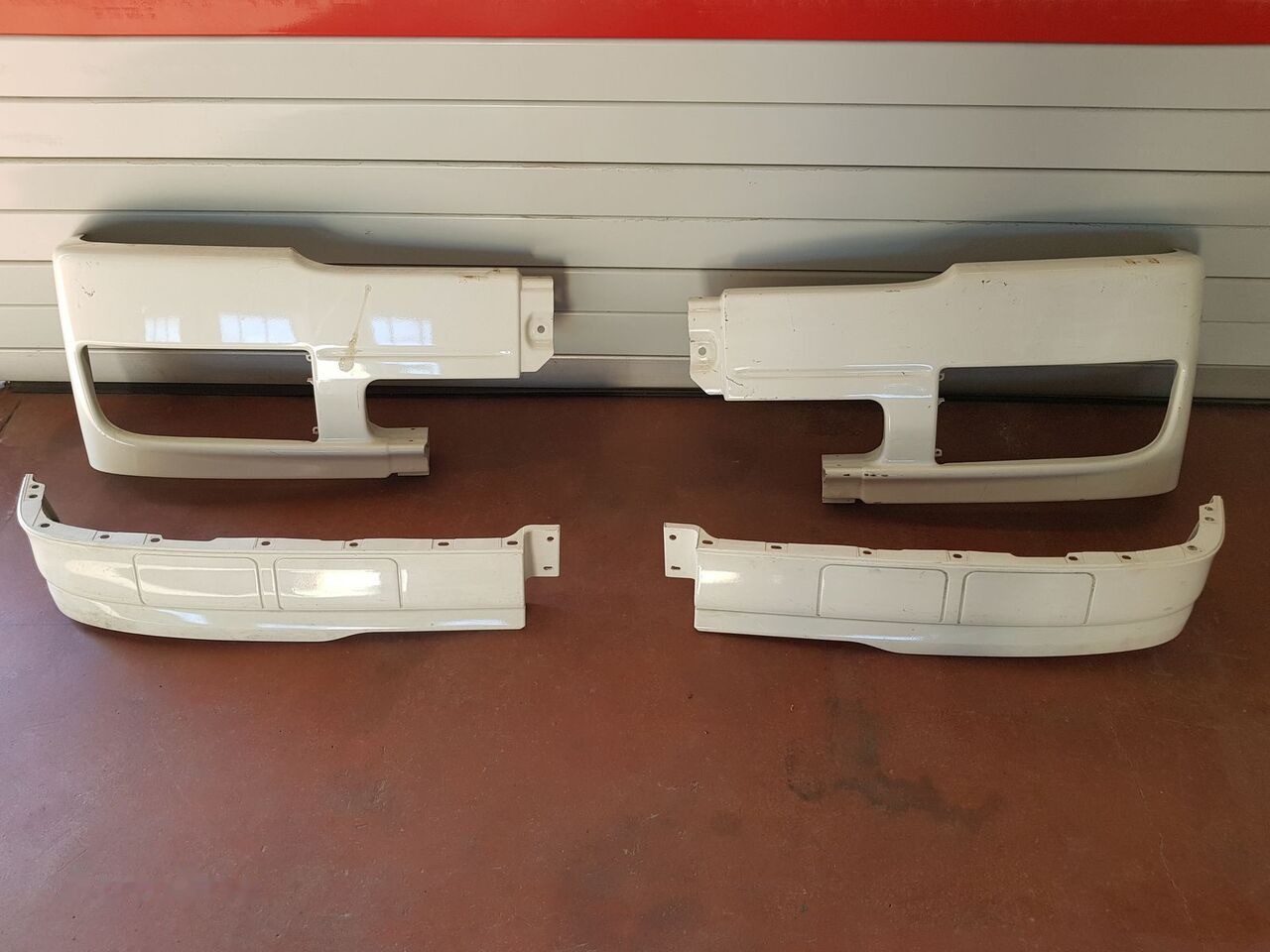 Mercedes-Benz A 940 880 04 70 Mercedes-Benz ATEGO truck - פגוש עבור משאית: תמונה 2 Mercedes-Benz A 940 880 04 70 Mercedes-Benz ATEGO truck - פגוש עבור משאית: תמונה 2
