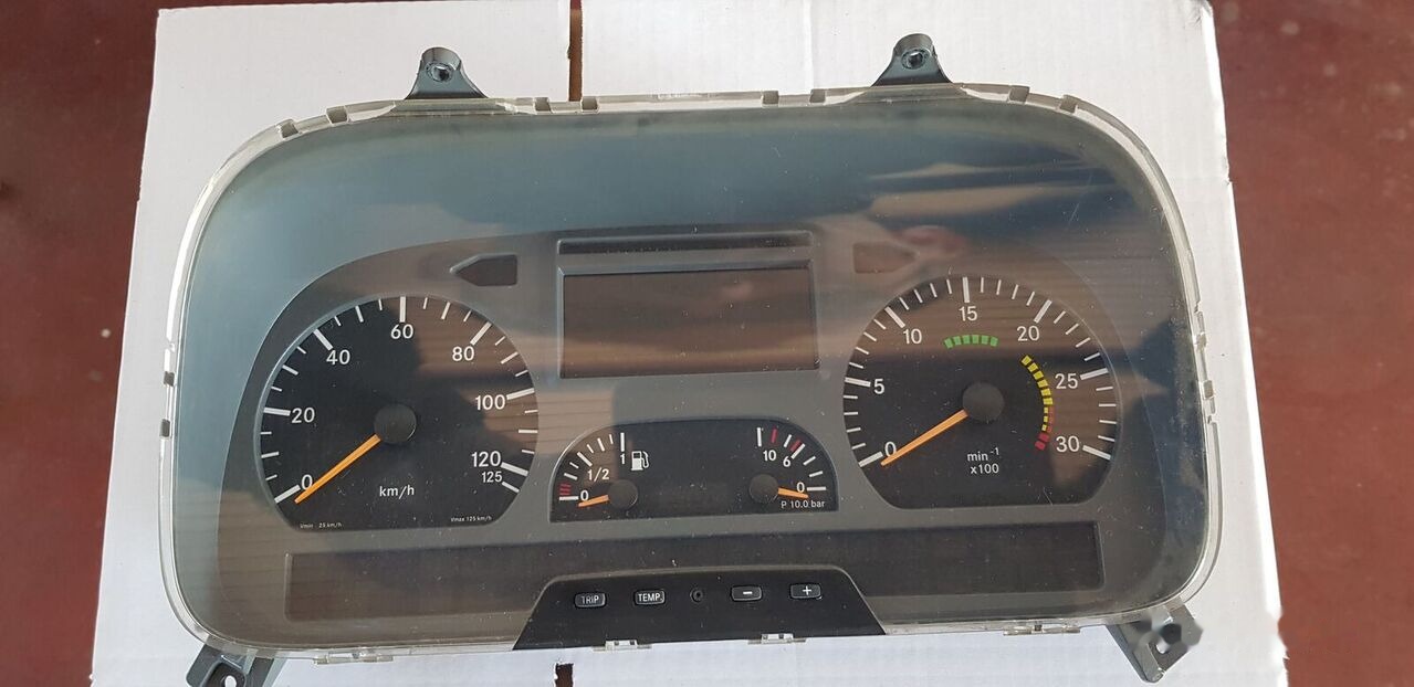 Mercedes-Benz ATEGO 2 - לוח מחוונים עבור משאית: תמונה 3 Mercedes-Benz ATEGO 2 - לוח מחוונים עבור משאית: תמונה 3