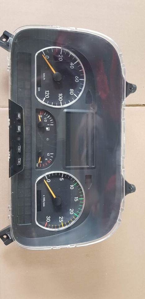 Mercedes-Benz AXOR EURO 5 - לוח מחוונים עבור משאית: תמונה 4 Mercedes-Benz AXOR EURO 5 - לוח מחוונים עבור משאית: תמונה 4