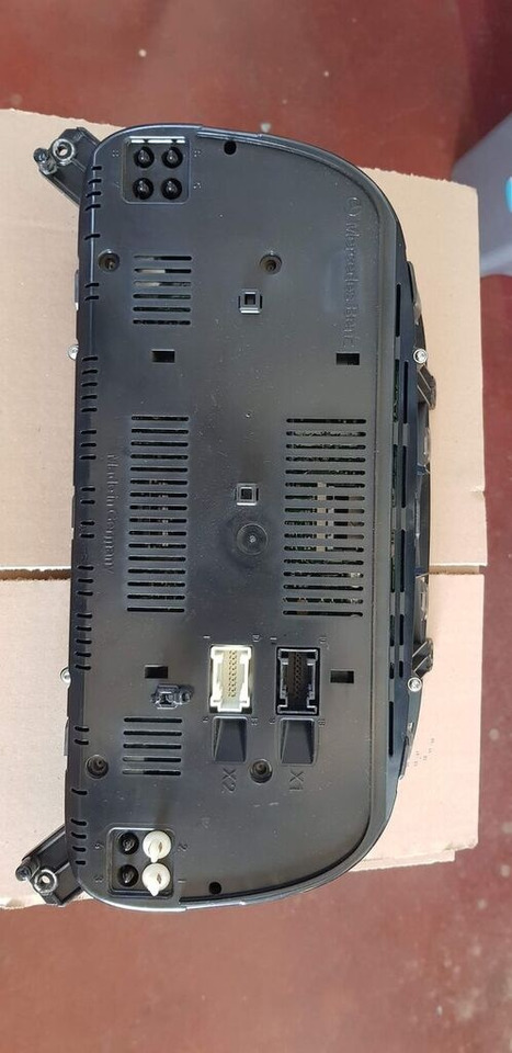 Mercedes-Benz instrumend panel Mercedes-Benz ACTROS MP2 - לוח מחוונים עבור משאית: תמונה 2 Mercedes-Benz instrumend panel Mercedes-Benz ACTROS MP2 - לוח מחוונים עבור משאית: תמונה 2