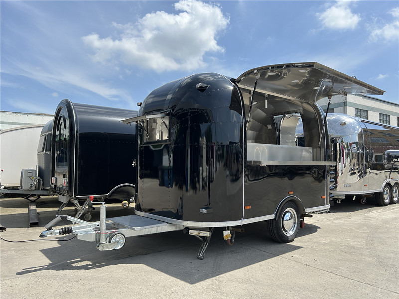 European Food Truck Crepe,Burger,Grilled Sausage,Lángos Food Trailer - קרון נגרר לממכר: תמונה 2 European Food Truck Crepe,Burger,Grilled Sausage,Lángos Food Trailer - קרון נגרר לממכר: תמונה 2