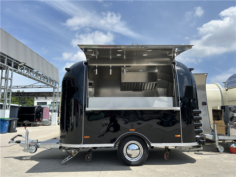 European Food Truck Crepe,Burger,Grilled Sausage,Lángos Food Trailer - קרון נגרר לממכר: תמונה 1 European Food Truck Crepe,Burger,Grilled Sausage,Lángos Food Trailer - קרון נגרר לממכר: תמונה 1