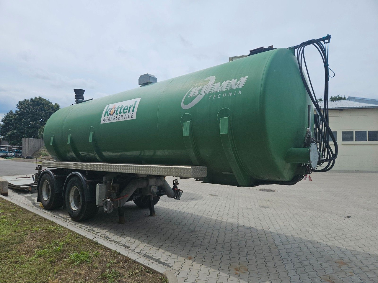 Kumm KTD 28 Güllefaß - סמיטריילר מכל: תמונה 1 Kumm KTD 28 Güllefaß - סמיטריילר מכל: תמונה 1