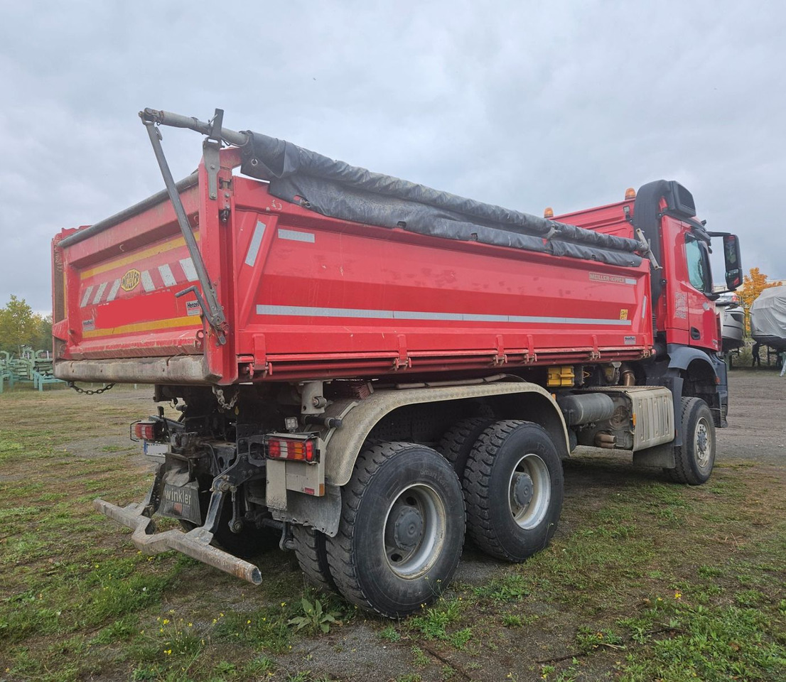 Mercedes-Benz Arocs 3346 6x6 Dreiseitenkipper mit Bordmatik - מזהיר: תמונה 2 Mercedes-Benz Arocs 3346 6x6 Dreiseitenkipper mit Bordmatik - מזהיר: תמונה 2