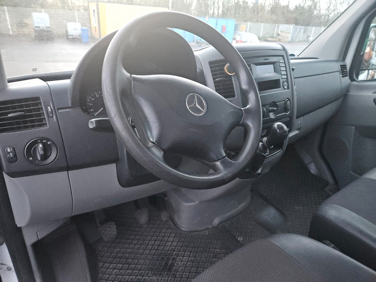 Mercedes-Benz Sprinter II Pritsche 314 CDI - כלי רכב מסחרי במיטה שטוחה: תמונה 4 Mercedes-Benz Sprinter II Pritsche 314 CDI - כלי רכב מסחרי במיטה שטוחה: תמונה 4