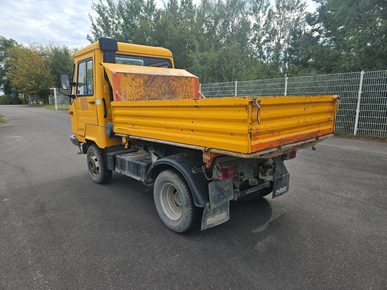 Multicar M26 Dreiseitenkipper 4x4 - כלי רכב מסחרי מזהיר: תמונה 4 Multicar M26 Dreiseitenkipper 4x4 - כלי רכב מסחרי מזהיר: תמונה 4