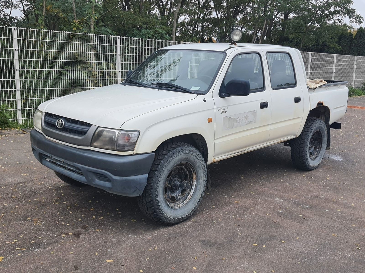 Toyota Hilux Double Cab 4x4 - SUV: תמונה 2 Toyota Hilux Double Cab 4x4 - SUV: תמונה 2
