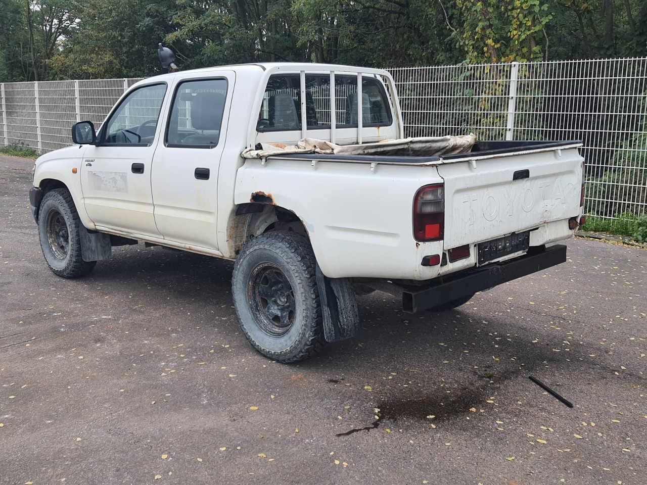 Toyota Hilux Double Cab 4x4 - SUV: תמונה 4 Toyota Hilux Double Cab 4x4 - SUV: תמונה 4