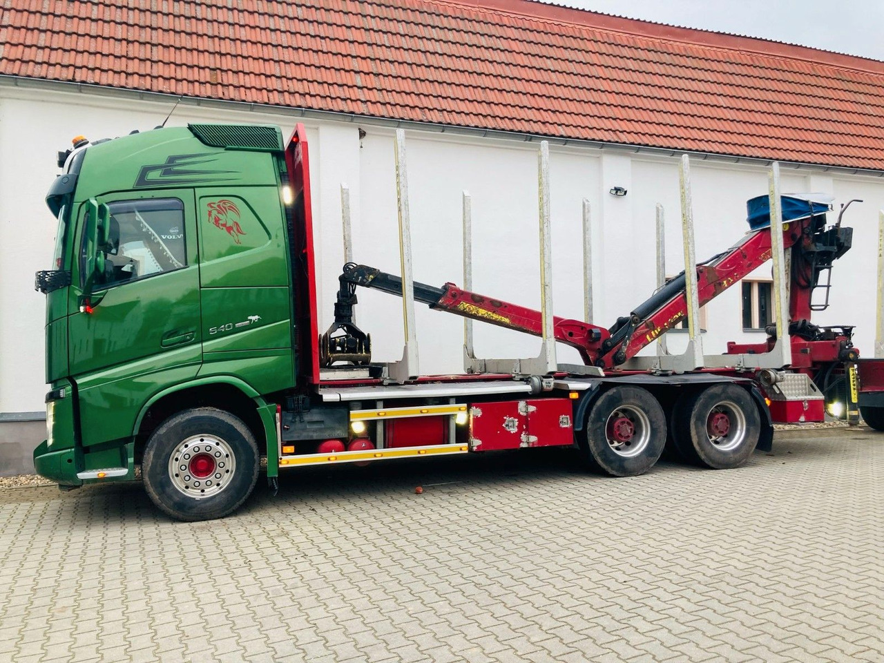 Volvo FH 64 R - 540 6x4 Kurzholzzug - משאית עץ: תמונה 2 Volvo FH 64 R - 540 6x4 Kurzholzzug - משאית עץ: תמונה 2