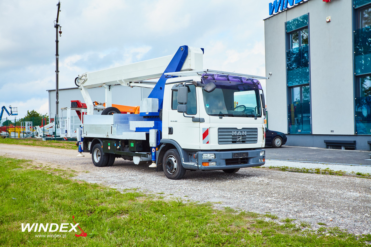Wumag WT 300 - פלטפורמה אווירית: תמונה 1 Wumag WT 300 - פלטפורמה אווירית: תמונה 1