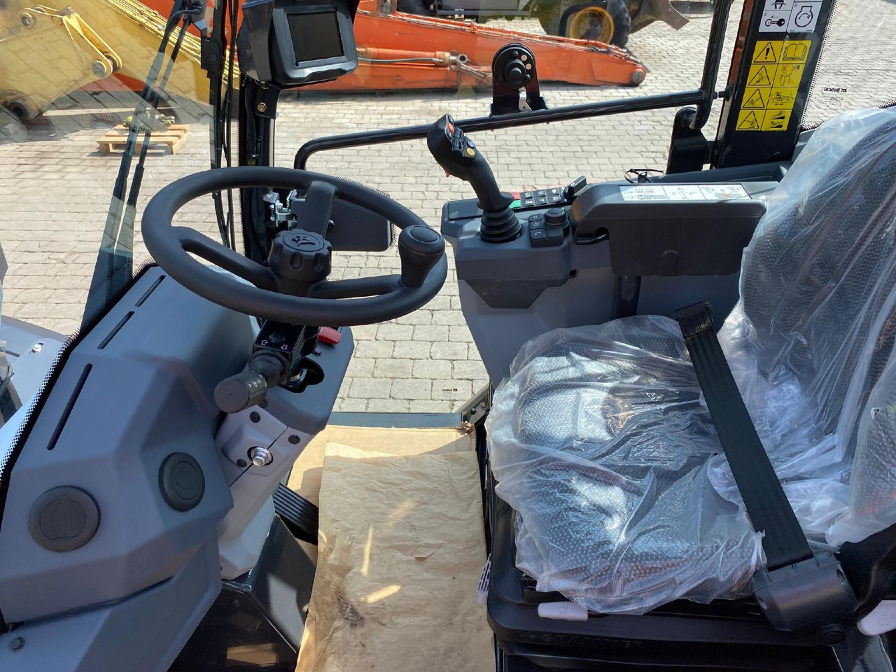 מעמיס גלגלים Bobcat L75: תמונה 10