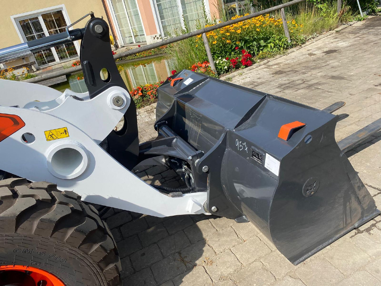 Bobcat L75 - מעמיס גלגלים: תמונה 5 Bobcat L75 - מעמיס גלגלים: תמונה 5