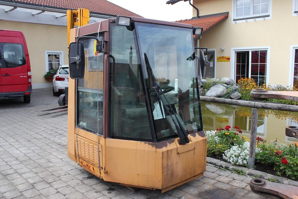 Case 621 - תא עבור מכונת בנייה: תמונה 1 Case 621 - תא עבור מכונת בנייה: תמונה 1