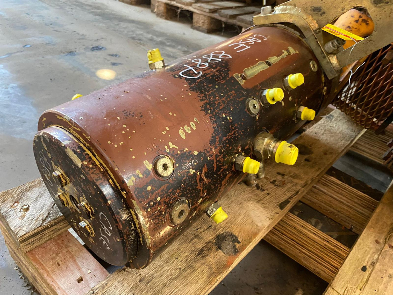 Case 888 P - חלקי חילוף עבור מכונת בנייה: תמונה 4 Case 888 P - חלקי חילוף עבור מכונת בנייה: תמונה 4