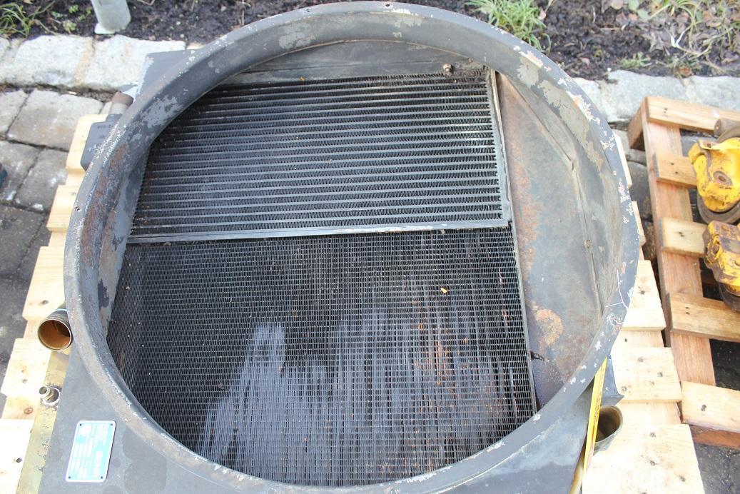 Caterpillar 206 BFT - מערכת קירור עבור מכונת בנייה: תמונה 3 Caterpillar 206 BFT - מערכת קירור עבור מכונת בנייה: תמונה 3