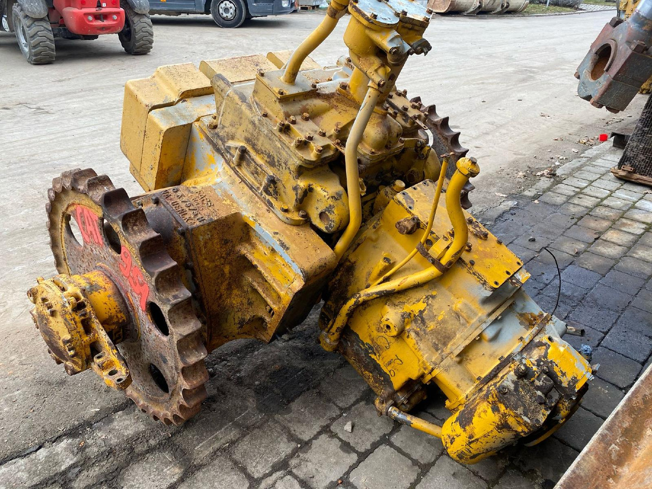 Caterpillar CAT D 951 - תיבת הילוכים עבור מכונת בנייה: תמונה 1 Caterpillar CAT D 951 - תיבת הילוכים עבור מכונת בנייה: תמונה 1