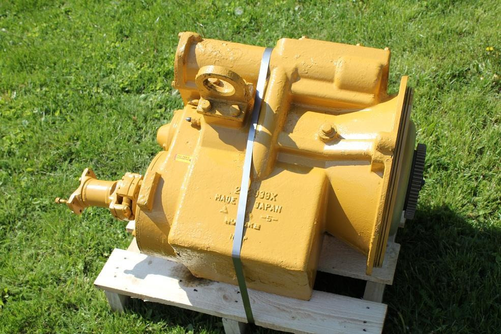 Caterpillar D 3 C - תיבת הילוכים עבור מכונת בנייה: תמונה 3 Caterpillar D 3 C - תיבת הילוכים עבור מכונת בנייה: תמונה 3