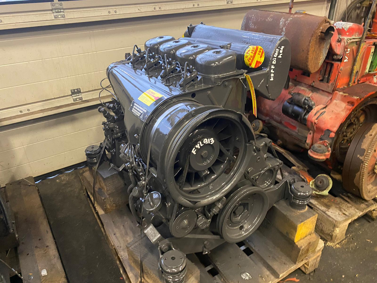Deutz F4L913 - מנוע עבור מכונת בנייה: תמונה 2 Deutz F4L913 - מנוע עבור מכונת בנייה: תמונה 2
