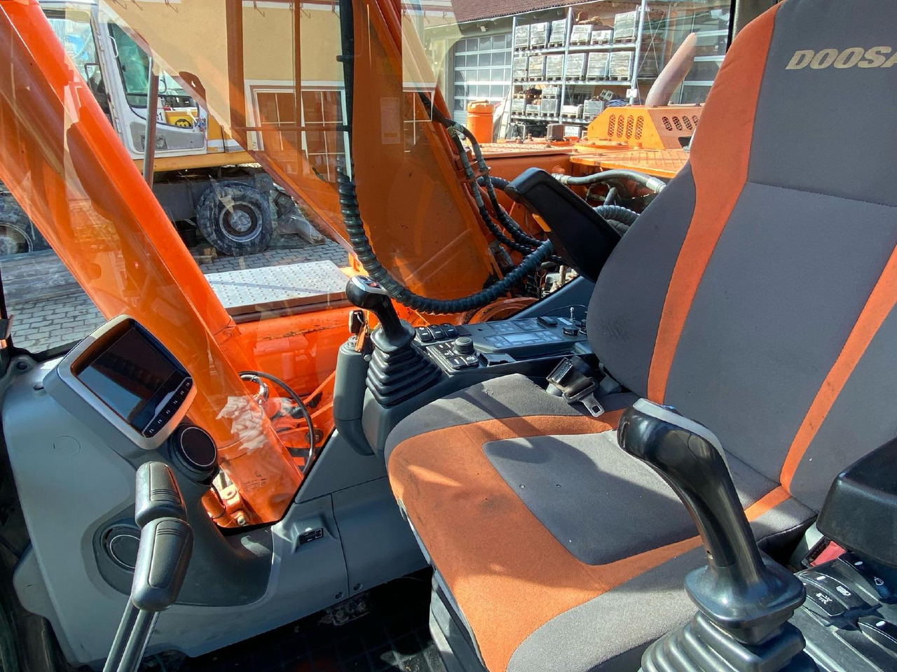 Doosan DX 180 LC -3 - מחפר סורק: תמונה 5 Doosan DX 180 LC -3 - מחפר סורק: תמונה 5